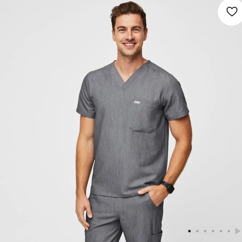 Figs technical collection scrub top Leon 3 pocket men’s medium gray PO 2153